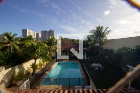 Casa de condomínio à venda com 610m², 5 quartos e 4 vagas Casa de condomínio à venda com 610m², 5 quartos e 4 vagasVista da Varanda da Suíte 2