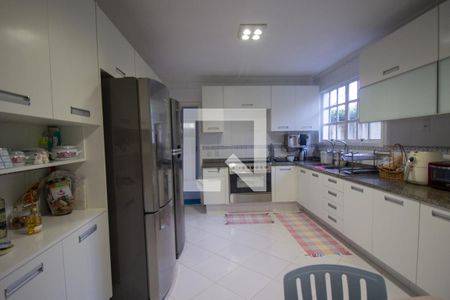 Casa de condomínio à venda com 610m², 5 quartos e 4 vagas Casa de condomínio à venda com 610m², 5 quartos e 4 vagasCozinha