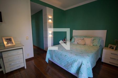 Casa de condomínio à venda com 610m², 5 quartos e 4 vagas Casa de condomínio à venda com 610m², 5 quartos e 4 vagasSuíte 3