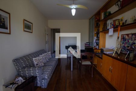 Casa de condomínio à venda com 610m², 5 quartos e 4 vagas Casa de condomínio à venda com 610m², 5 quartos e 4 vagasQuarto 2