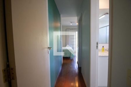 Casa de condomínio à venda com 610m², 5 quartos e 4 vagas Casa de condomínio à venda com 610m², 5 quartos e 4 vagasSuíte 3