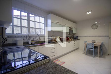 Casa de condomínio à venda com 610m², 5 quartos e 4 vagas Casa de condomínio à venda com 610m², 5 quartos e 4 vagasCozinha