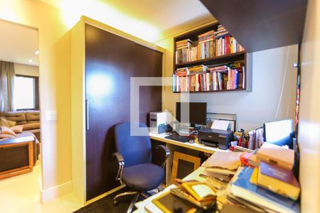 Apartamento à venda com 193m², 3 quartos e 3 vagasEscritório