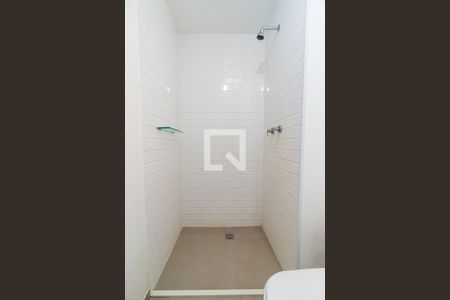 Apartamento para alugar com 43m², 1 quarto e 1 vaga Apartamento para alugar com 43m², 1 quarto e 1 vagaBanheiro da Suíte Detalhe