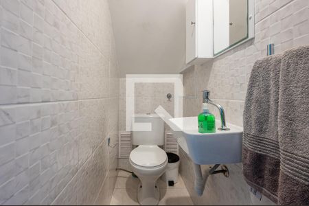 Casa à venda com 205m², 3 quartos e 2 vagasLavabo