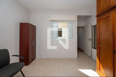 Casa à venda com 205m², 3 quartos e 2 vagasQuarto 2