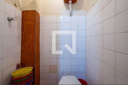 Casa à venda com 205m², 3 quartos e 2 vagasBanheiro de serviço