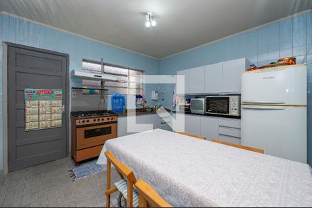 Casa à venda com 205m², 3 quartos e 2 vagasCozinha