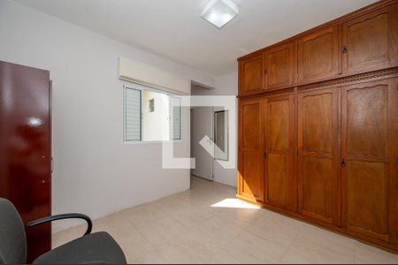 Casa à venda com 205m², 3 quartos e 2 vagasQuarto 2