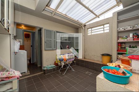 Casa à venda com 205m², 3 quartos e 2 vagasQuintal