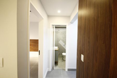 Corredor de apartamento para alugar com 1 quarto, 56m² em Vila Mariana, São Paulo