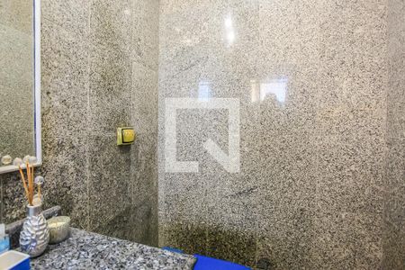 Apartamento à venda com 260m², 4 quartos e 4 vagas Apartamento à venda com 260m², 4 quartos e 4 vagasSuíte 2 - Banheiro