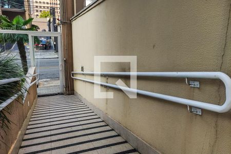 Apartamento à venda com 260m², 4 quartos e 4 vagas Apartamento à venda com 260m², 4 quartos e 4 vagasÁrea Comum - Rampas de Acesso