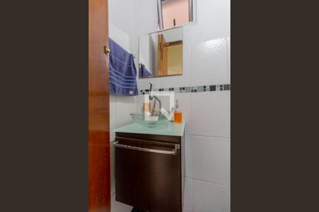 Lavabo  de casa à venda com 3 quartos, 125m² em Jardim Laone, São Paulo