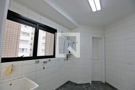 Apartamento à venda com 138m², 3 quartos e 3 vagas Apartamento à venda com 138m², 3 quartos e 3 vagasÁrea de Serviço