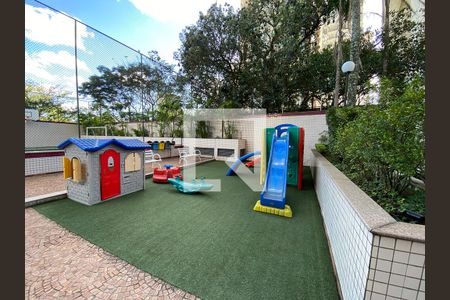 Apartamento à venda com 138m², 3 quartos e 3 vagas Apartamento à venda com 138m², 3 quartos e 3 vagasÁrea comum - Playground