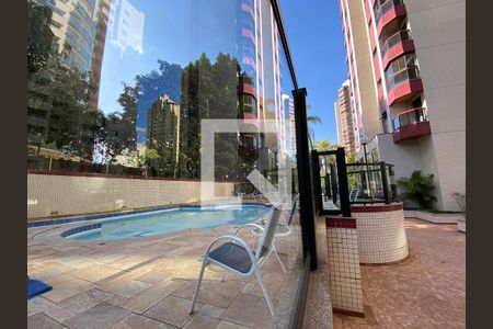 Apartamento à venda com 138m², 3 quartos e 3 vagas Apartamento à venda com 138m², 3 quartos e 3 vagasÁrea comum - Piscina