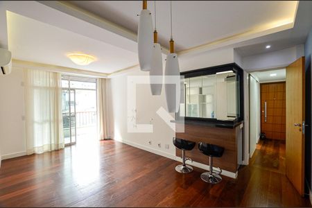 Sala de apartamento para alugar com 3 quartos, 119m² em Santa Rosa, Niterói