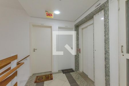 Apartamento para alugar com 82m², 2 quartos e 1 vaga Apartamento para alugar com 82m², 2 quartos e 1 vagaElevadores