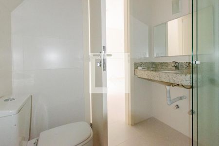 Apartamento para alugar com 82m², 2 quartos e 1 vaga Apartamento para alugar com 82m², 2 quartos e 1 vagaBanheiro da suíte 1