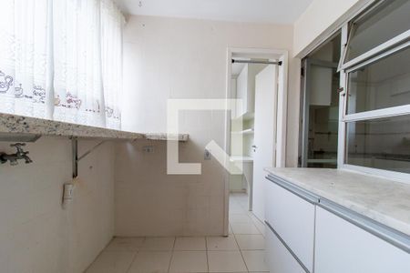 Apartamento para alugar com 117m², 3 quartos e 1 vagaÁrea de Serviço