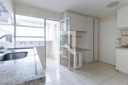 Apartamento para alugar com 117m², 3 quartos e 1 vagaCozinha - Armários