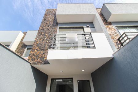 Casa para alugar com 80m², 2 quartos e 1 vagaFachada