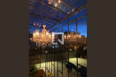 Apartamento à venda com 190m², 2 quartos e 1 vagaTerraço