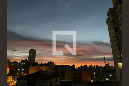 Apartamento à venda com 190m², 2 quartos e 1 vagaVista