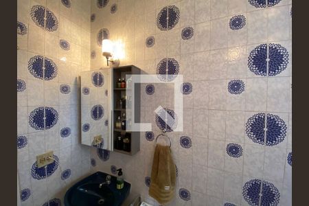 Banheiro de apartamento à venda com 2 quartos, 190m² em Santa Tereza, Belo Horizonte