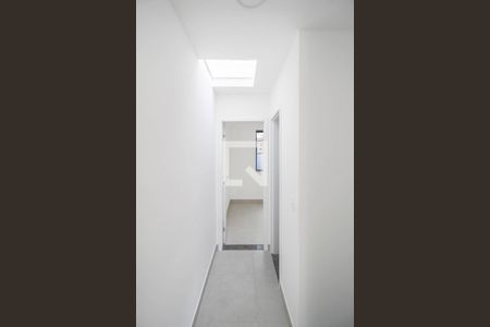 Casa para alugar com 80m², 2 quartos e 1 vaga Casa para alugar com 80m², 2 quartos e 1 vagaCorredor