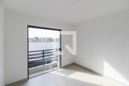 Casa para alugar com 80m², 2 quartos e 1 vaga Casa para alugar com 80m², 2 quartos e 1 vagaSuíte