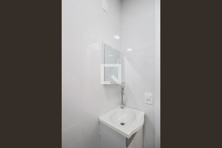 Casa para alugar com 80m², 2 quartos e 1 vaga Casa para alugar com 80m², 2 quartos e 1 vagaBanheiro