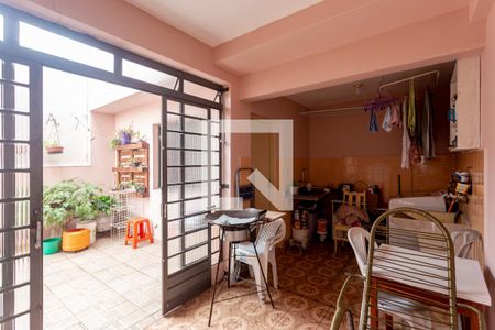 Casa à venda com 173m², 3 quartos e 4 vagasÁrea de Serviço