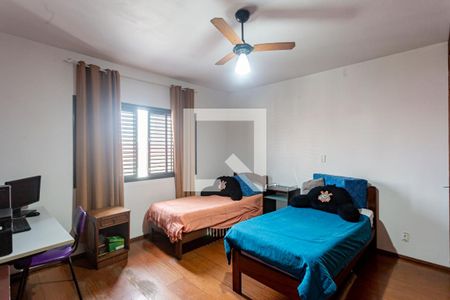 Casa à venda com 173m², 3 quartos e 4 vagasQuarto 3