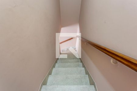 Casa à venda com 173m², 3 quartos e 4 vagasEscada