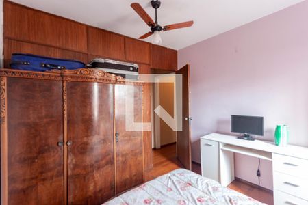 Casa à venda com 173m², 3 quartos e 4 vagasQuarto 2