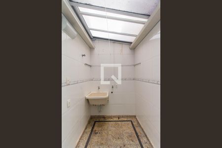 Casa de condomínio à venda com 95m², 3 quartos e 2 vagasLavanderia