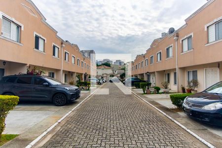 Casa de condomínio à venda com 95m², 3 quartos e 2 vagasCondomínio