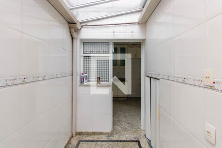 Casa de condomínio à venda com 95m², 3 quartos e 2 vagasLavanderia