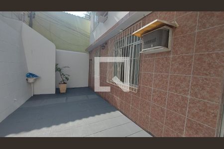 Casa de condomínio para alugar com 70m², 2 quartos e sem vagaQuintal