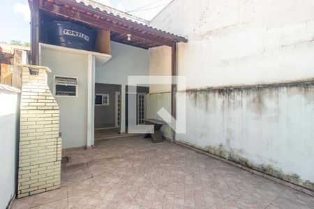 Casa à venda com 140m², 3 quartos e 1 vaga Casa à venda com 140m², 3 quartos e 1 vagaQuintal