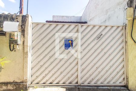Casa à venda com 140m², 3 quartos e 1 vaga Casa à venda com 140m², 3 quartos e 1 vagaFachada