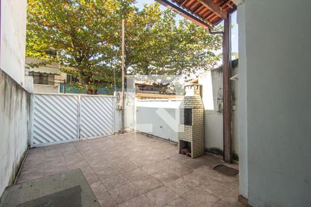 Casa à venda com 140m², 3 quartos e 1 vaga Casa à venda com 140m², 3 quartos e 1 vagaQuintal