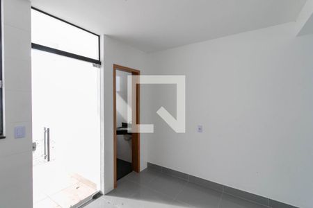Cozinha de casa à venda com 2 quartos, 77m² em Xangri-lá, Contagem
