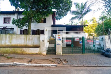 Casa à venda com 340m², 5 quartos e 4 vagasFachada