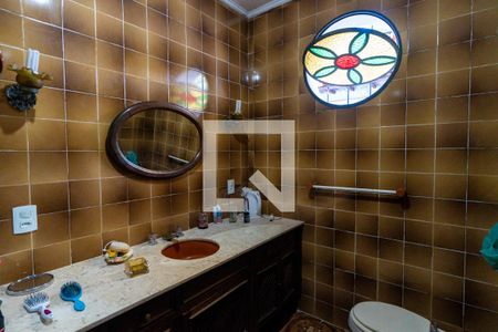 Casa à venda com 340m², 5 quartos e 4 vagasBanheiro Social