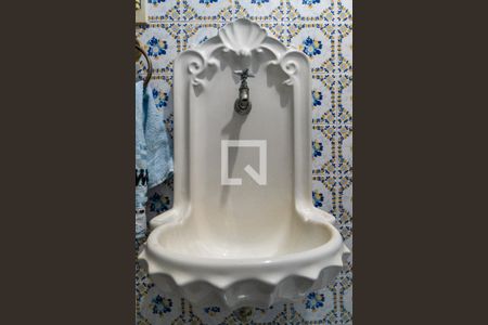 Casa à venda com 340m², 5 quartos e 4 vagasLavabo Detalhe