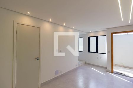 Sala de casa de condomínio à venda com 2 quartos, 77m² em Pestana, Osasco