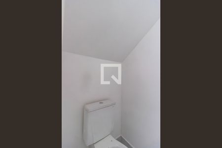 Banheiro de casa de condomínio à venda com 2 quartos, 84m² em Pestana, Osasco
